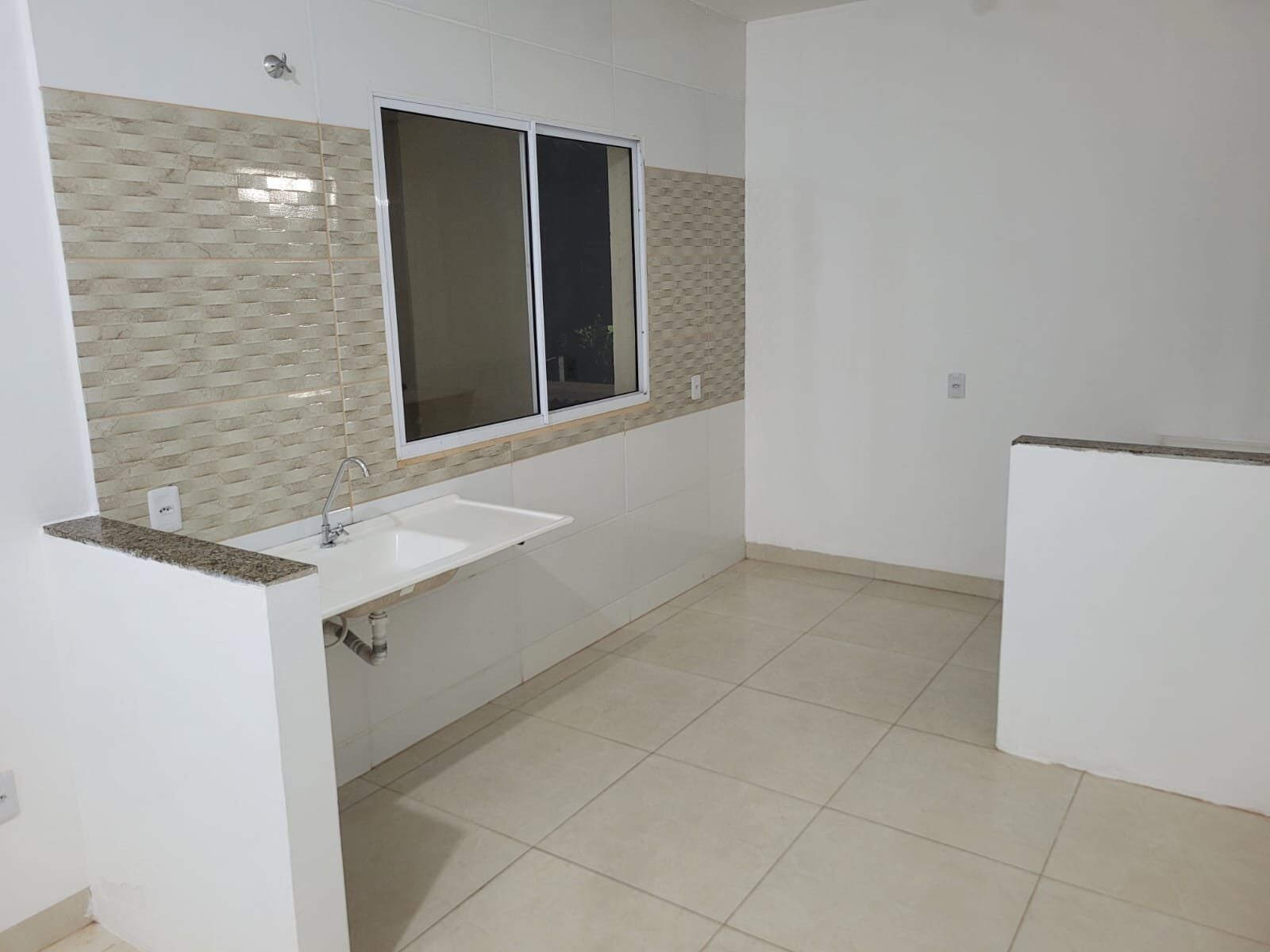 Foto 2 de Apartamento no Condominio Zurick